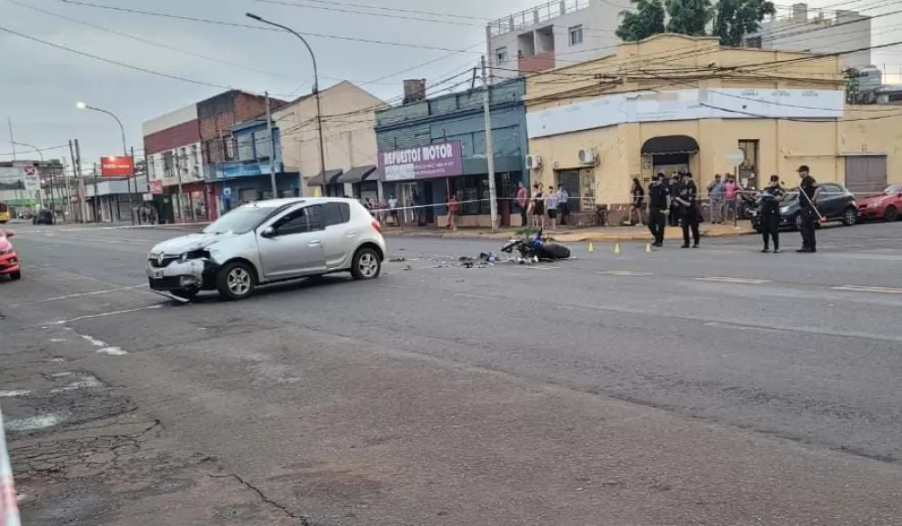 Posadas: motociclista murió tras una colisión sobre avenida Uruguay 