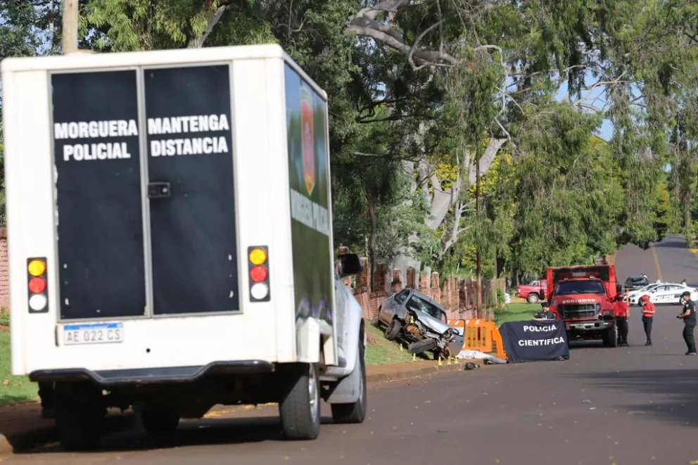 Tragedia vial en Posadas: falleció una mujer que iba de acompañante en el Ford Ka 