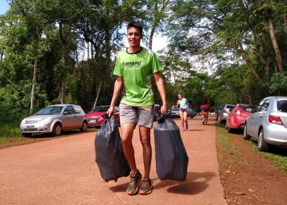 Plogging por el Planeta: Invitan a una jornada de limpieza en Iguazú