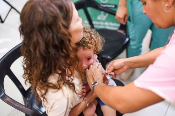 Vizzotti lanzó la campaña de vacunación antigripal nacional 2023