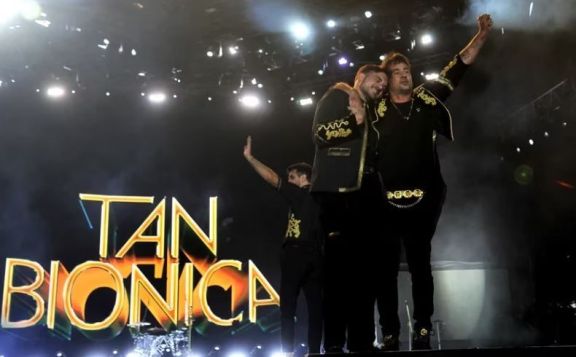Chano reunió a Tan Biónica en Lollapalooza 2023: todo lo que necesitas es amor