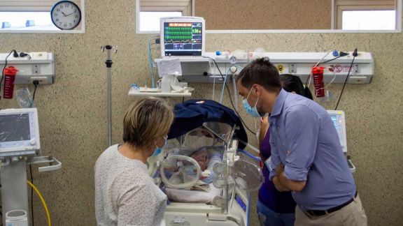 Neonatología: buscan bajar la tasa de riesgo y las secuelas en los bebés
