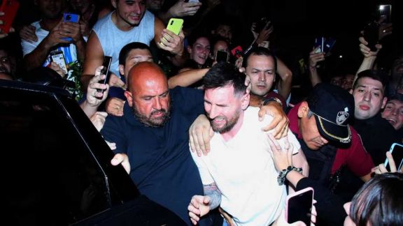 Messi fue a cenar a una parrilla y revolucionó el barrio de Palermo