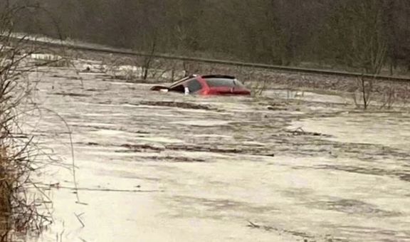 Al menos 23 muertos en EEUU por el paso de un fuerte tornado en Mississippi