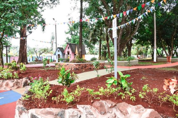 Eldorado y una renovada plaza para los abuelos