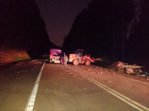 Campo Viera: tras el vuelco de un camión, volvieron a habilitar la ruta 14