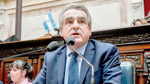 Rossi criticó a la oposición, a los medios y al partido judicial