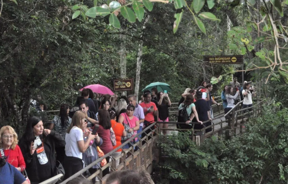 Casi 10 mil turistas visitaron Cataratas este Viernes Santo