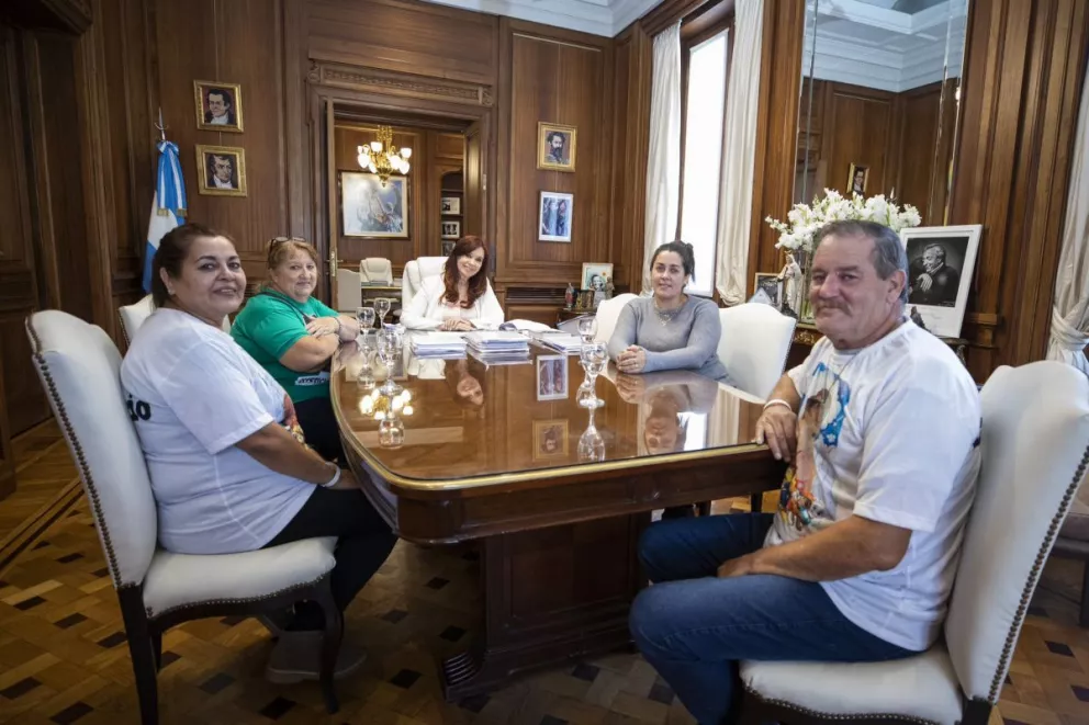 Cristina Kirchner recibió a los familiares de Lucio Dupuy tras la sanción de la ley