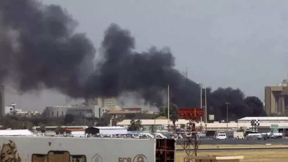 Siguen los combates en Sudán y ya hay decenas de civiles muertos