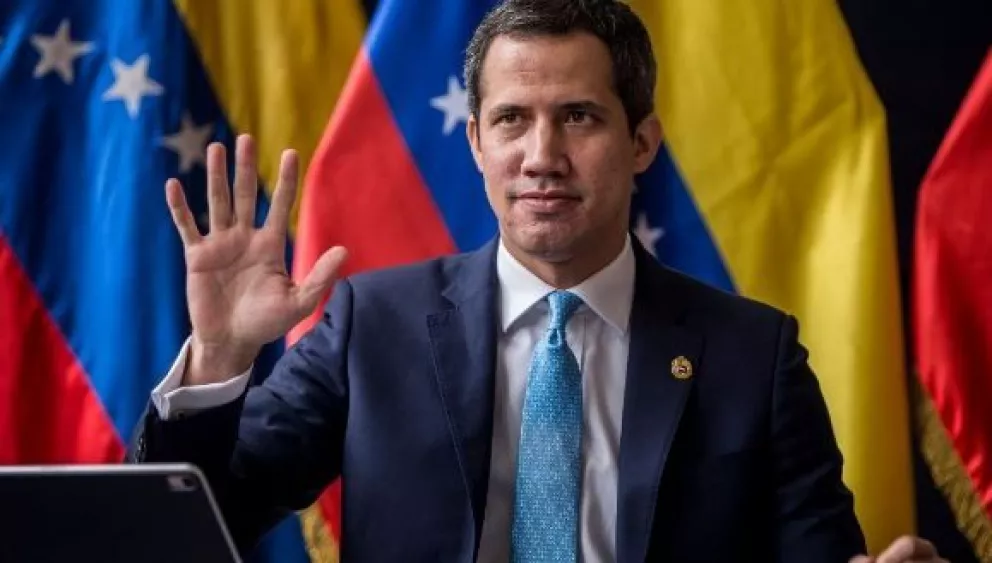 Juan Guaidó llegó a Miami tras ser expulsado de Colombia