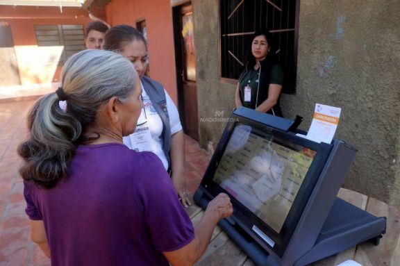 Con algunos incidentes aislados, comenzaron las elecciones presidenciales en Paraguay 