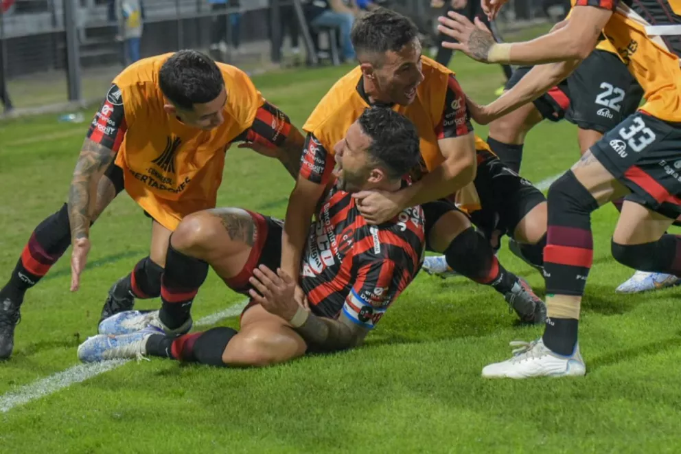 Histórico: Patronato goleó a Melgar y ganó por primera vez en la Copa Libertadores