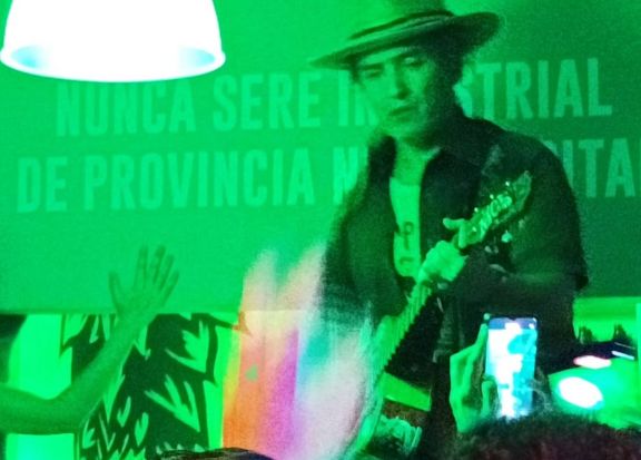 El paso intimista de Boom Boom Kid por Posadas