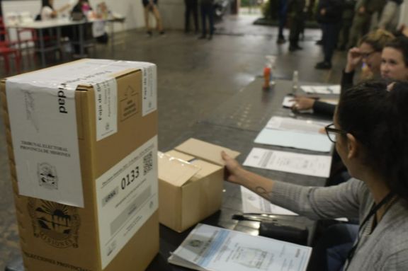 Se abrieron los centros de votación en Misiones y arranca la elección general