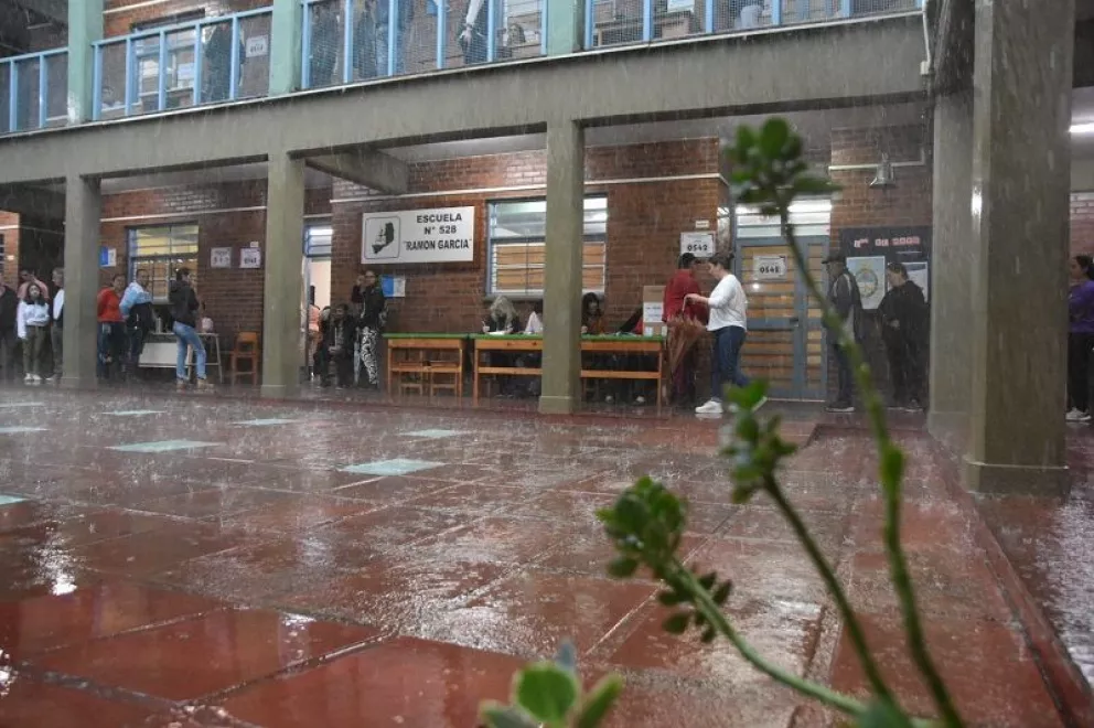 Lluvia persistente en el domingo electoral: cayeron más de 87 milímetros en Posadas
