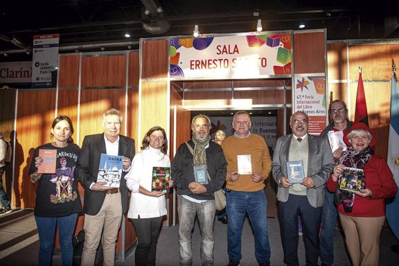 Misiones presentó su  literatura de fusión en la  Feria Internacional del Libro
