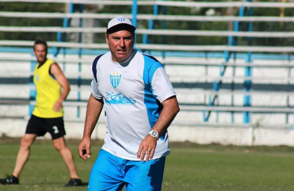 Carlos Macchi será el entrenador de Crucero