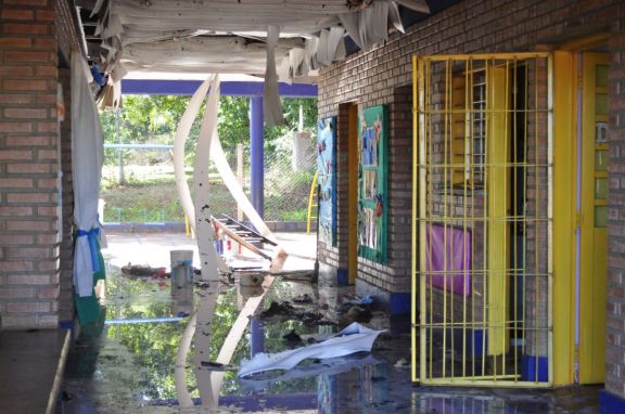 Inseguridad en Los Helechos: en tres días saquearon una escuela y prendieron fuego un jardín de infantes