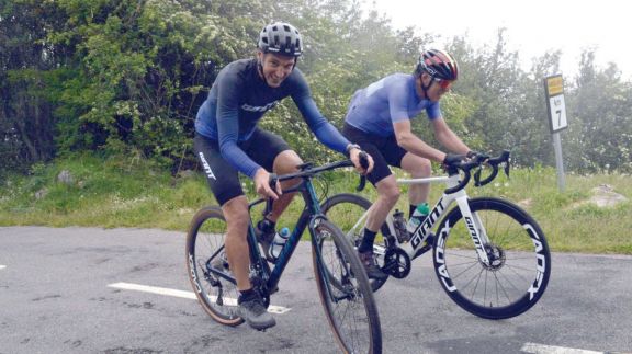 Scaloni completó otro enorme desafío  extremo en bicicleta