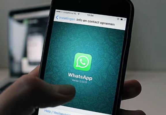 Otra vez la estafa por WhatsApp: hackean cuentas con el logo de la app Cuidar y un “cuento” sobre vacunas