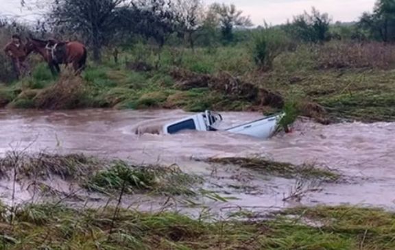 Un productor rural murió luego de ser arrastrado por un arroyo durante el temporal en Entre Ríos