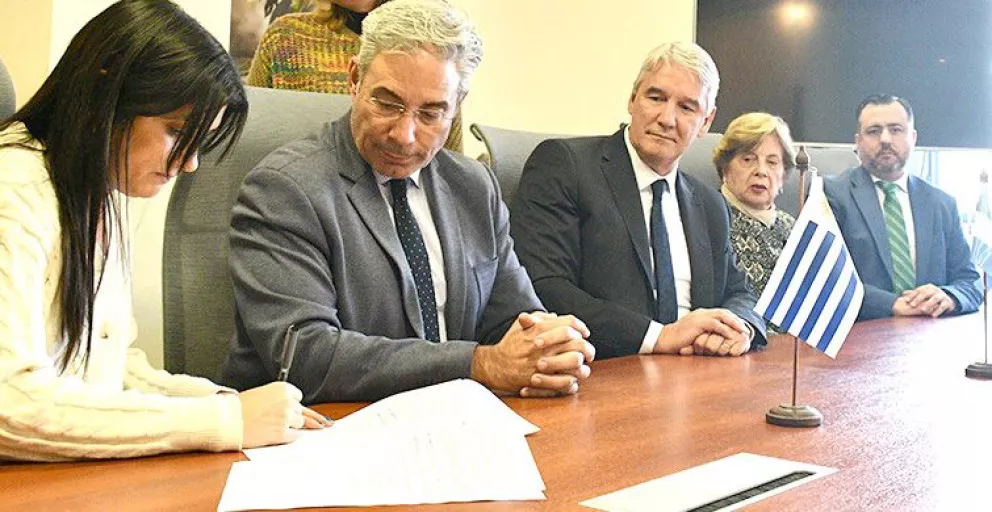  Misiones y Uruguay acordaron cooperación en educación 