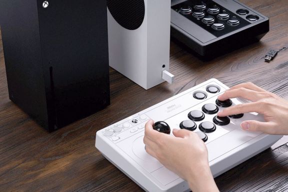 Arcade Stick de 8Bitdo lanza nuevo modelo con licencia oficial de Xbox