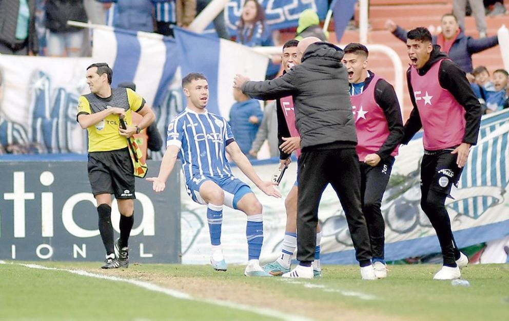 Godoy Cruz venció a Independiente en Mendoza y le dio un nuevo golpe