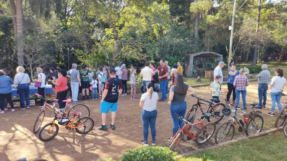 Bicicleteada y caminata por el Día del Medio Ambiente en Capioví