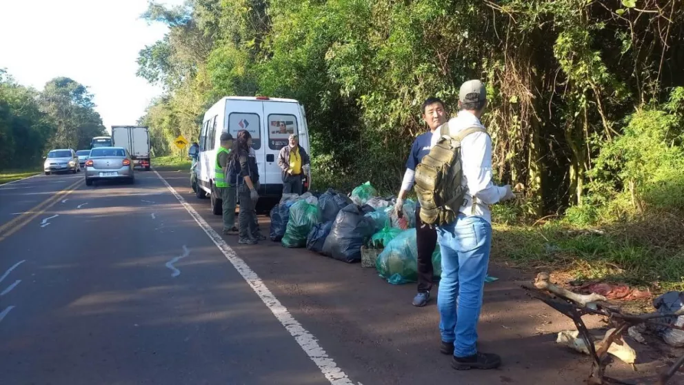 Recogieron casi tres cargas de camiones de residuos del Parque Nacional Iguazú