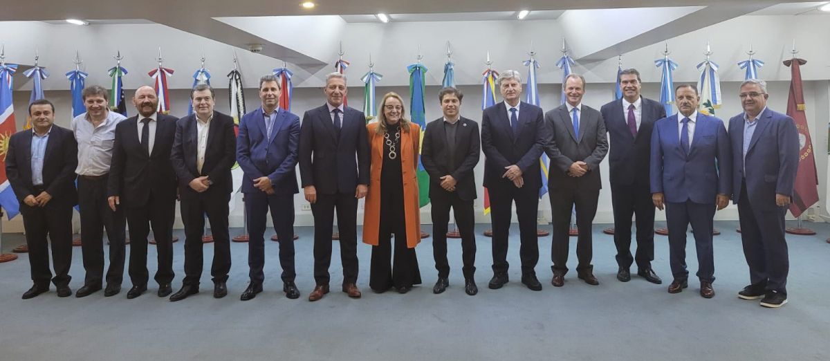 Gobernadores solicitan una lista de unidad con integración de carácter federal