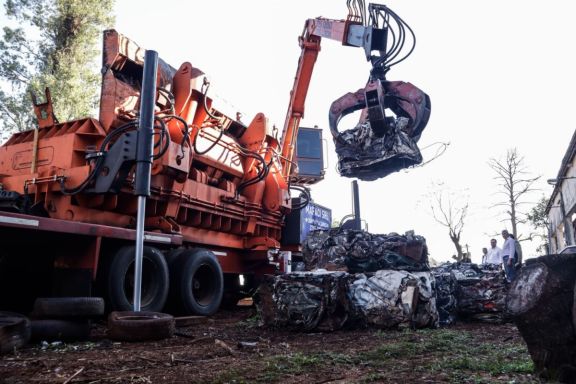 Ya se compactaron más de mil vehículos oficiales y secuestrados en Misiones 