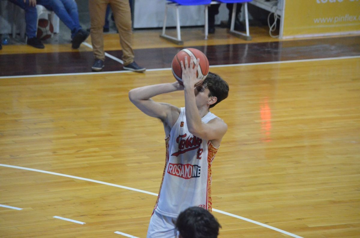 Tokio sufrió un duro golpe en Gálvez Tokio sufrió un duro golpe en Gálvez