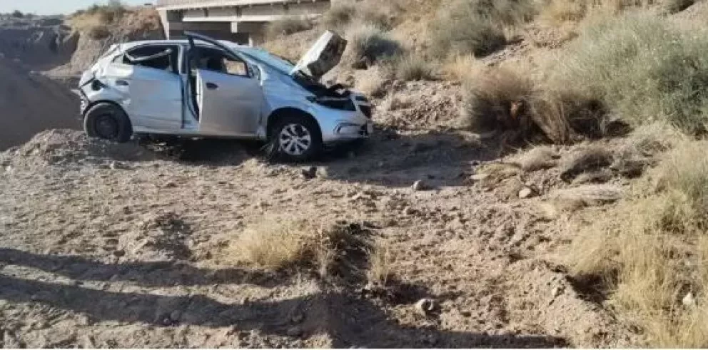 Mendoza: una turista murió en la Ruta Nacional 40 tras salir despedida del auto donde viajaba