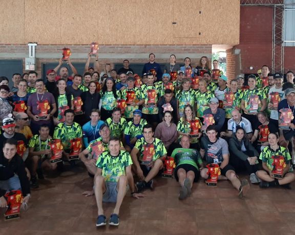 Más de 100 atletas dijeron presentes en la 11ª edición del Triatlón Aventura Montecarlo 
